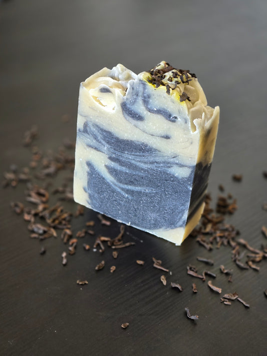 Hei Cha- Black Tea and Activated Charcoal Soap